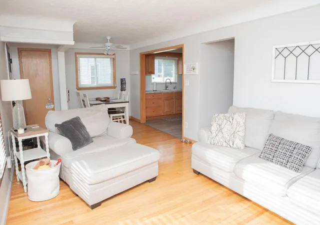 Photo 4 of Single family home for sale at 3310 Birchwood St, Trenton, MI 48183 | MLS# 81026047476 | Listing updated on 2026-09-09