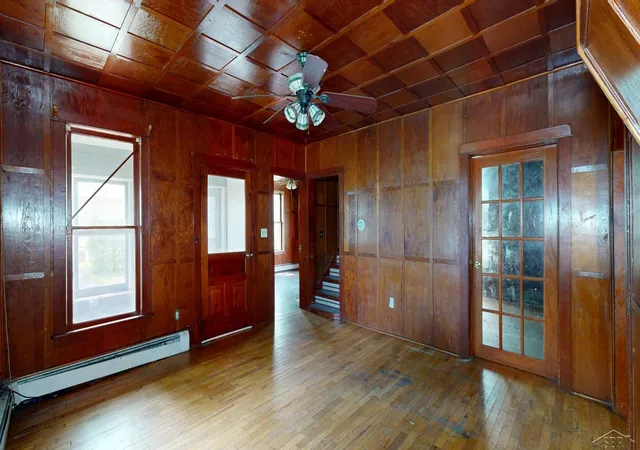 Photo 3 of Single family home for sale at 400 Shattuck Rd, Saginaw, MI 48604 | MLS# 61050221033 | Listing updated on 2026-09-14