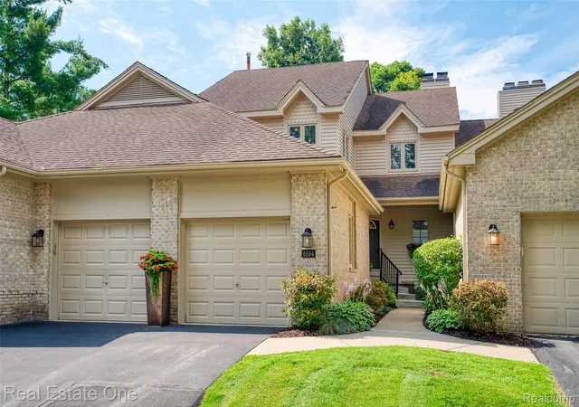 Photo 1 of Condo for sale at 4884 Pine Eagles Ct, Brighton, MI 48116 | MLS# 20261071882 | Listing updated on 2026-09-09