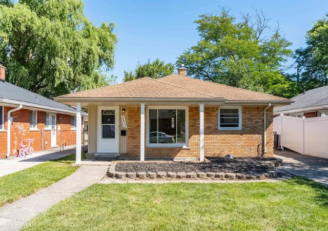 Photo 1 of Single family home for sale at 20433 Hunt Clb Dr, Harper Woods, MI 48225 | MLS# 58050221035 | Listing updated on 2026-09-30