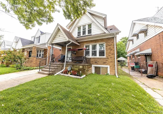 Photo 2 of Multi family home for sale at 1187 Park, Lincoln Park, MI 48146 | MLS# 20261071896 | Listing updated on 2026-10-20