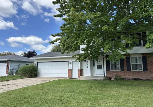 Photo 1 of Single family home for sale at 2831 Lee St Sw, Grandville, MI 49418 | MLS# 71026047489 | Listing updated on 2026-09-14