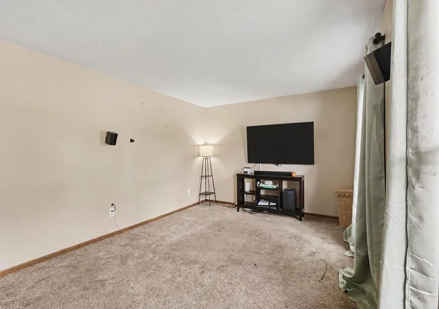 Photo 3 of Single family home for sale at 2831 Lee St Sw, Grandville, MI 49418 | MLS# 71026047489 | Listing updated on 2026-09-14