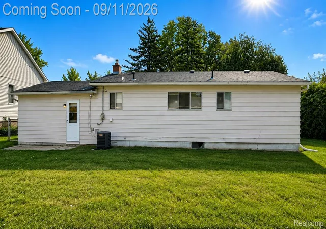 Photo 3 of Single family home for sale at 39483 Marne Ave, Sterling Heights, MI 48313 | MLS# 20261071900 | Listing updated on 2026-09-12