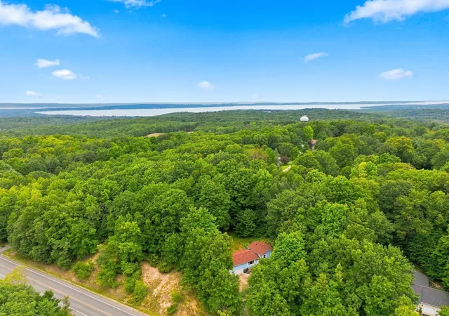 Photo 3 of Single family home for sale at 3787 Prouty Rd, Traverse City, MI 49686 | MLS# 78080073308 | Listing updated on 2026-09-11