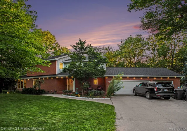 Photo 2 of Single family home for sale at 6003 Evergreen St, Midland, MI 48642 | MLS# 20261071905 | Listing updated on 2026-09-16