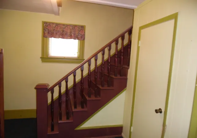 Photo 4 of Single family home for sale at 1813 S Martin Luther King Jr Dr, Jackson, MI 49203 | MLS# 55026047496 | Listing updated on 2026-09-11