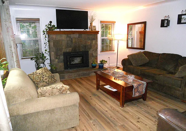 Photo 4 of Single family home for sale at 8239 Garbor Dr, Warren, MI 48093 | MLS# 58050221043 | Listing updated on 2026-09-15