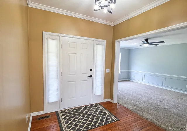 Photo 3 of Single family home for sale at 221 Maplewood Dr, Clarkston, MI 48348 | MLS# 20261071914 | Listing updated on 2026-09-13