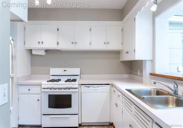 Photo 3 of Single family home for sale at 2036 Delafield Dr, Ann Arbor, MI 48105 | MLS# 20261071917 | Listing updated on 2026-09-12