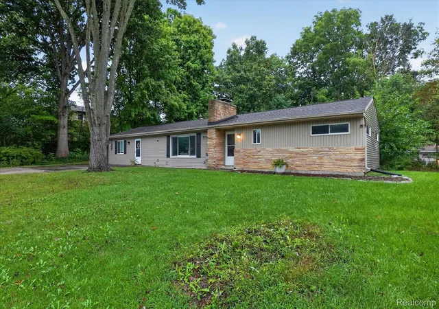 Photo 3 of Single family home for sale at 9007 Joseph St, Grand Blanc, MI 48439 | MLS# 20261071930 | Listing updated on 2026-09-11