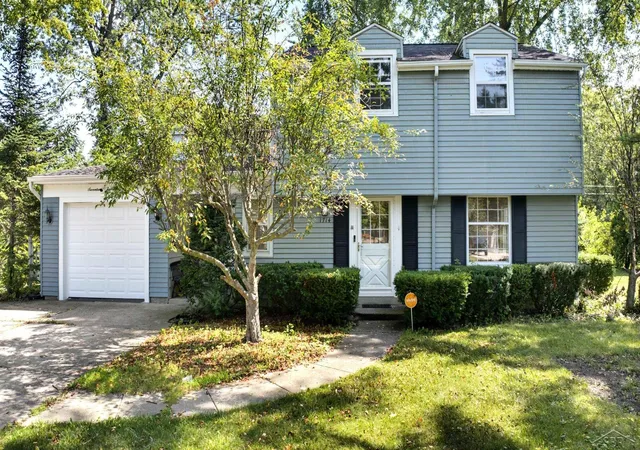 Photo 2 of Single family home for sale at 1714 Avalon Ave, Saginaw, MI 48638 | MLS# 61050221053 | Listing updated on 2026-09-08