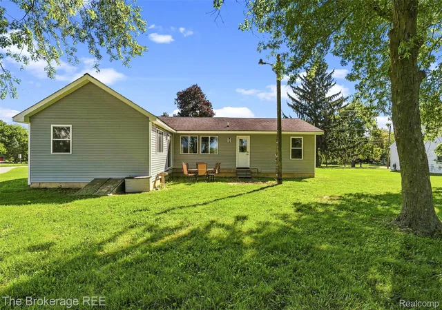 Photo 3 of Single family home for sale at 4443 N Gale Rd, Davison, MI 48423 | MLS# 20261071939 | Listing updated on 2026-09-14
