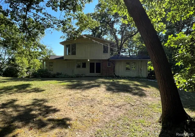 Photo 1 of Single family home for sale at 430 Sunset, White Lake, MI 48383 | MLS# 20261071940 | Listing updated on 2026-09-09