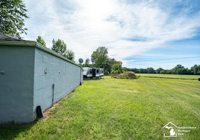 Photo 4 of Single family home for sale at 5400 Douglas Rd, Ida, MI 48140 | MLS# 57050221061 | Listing updated on 2026-09-16