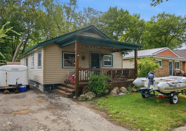 Photo 1 of Single family home for sale at 27668 Moran St, Harrison Township, MI 48045 | MLS# 20261071949 | Listing updated on 2026-09-11