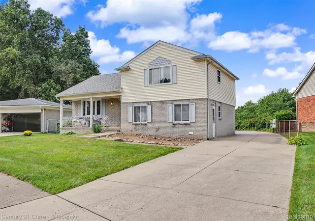 Photo 2 of Single family home for sale at 10506 Continental Dr, Taylor, MI 48180 | MLS# 20261071953 | Listing updated on 2026-09-16