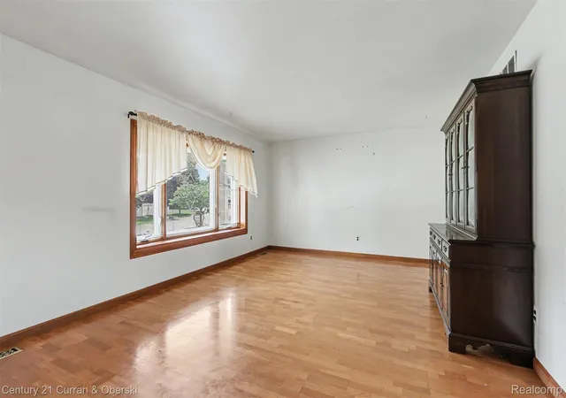 Photo 4 of Single family home for sale at 10506 Continental Dr, Taylor, MI 48180 | MLS# 20261071953 | Listing updated on 2026-09-16