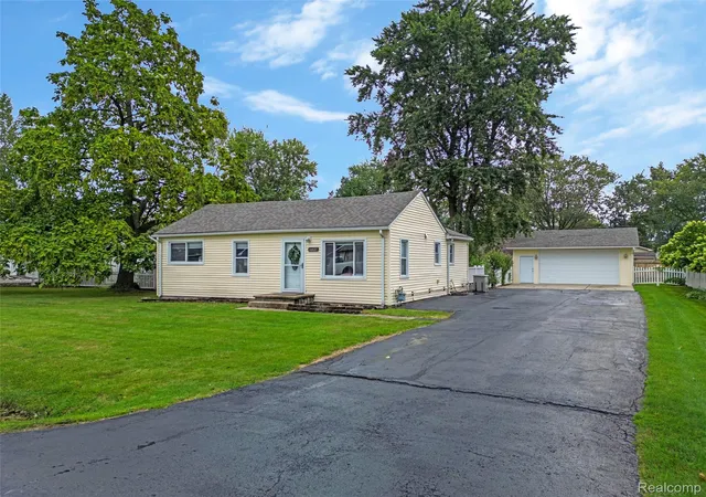 Photo 1 of Sale Pending at 16427 Jackson St, Taylor, MI 48180 | MLS# 20261071957 | Listing updated on 2026-10-08