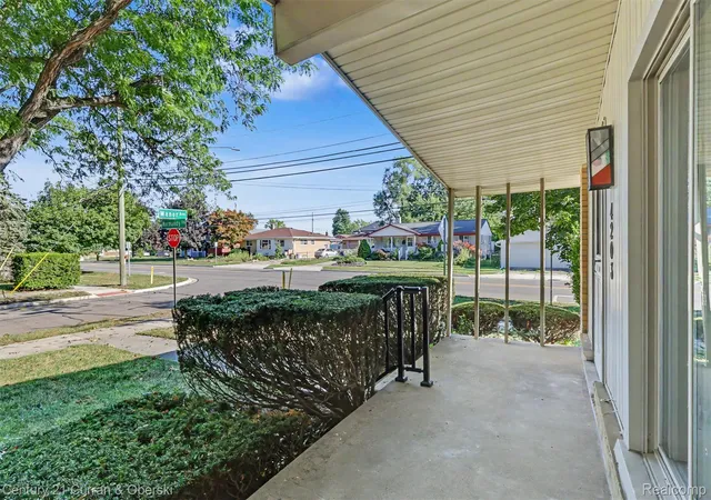 Photo 2 of Single family home for sale at 4203 Manor Ave, Royal Oak, MI 48073 | MLS# 20261071958 | Listing updated on 2026-09-11