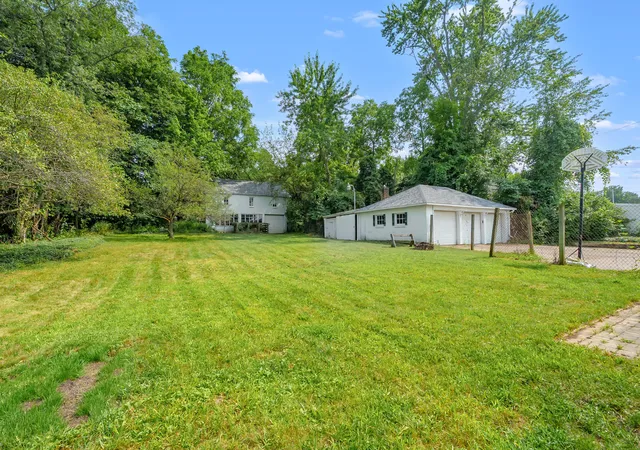 Photo 2 of Single family home for sale at 5048 Riverview Dr, Kalamazoo, MI 49004 | MLS# 66026047523 | Listing updated on 2026-09-16