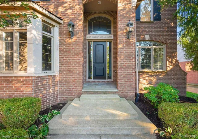 Photo 4 of Single family home for sale at 2919 Addison Cir N, Rochester, MI 48306 | MLS# 20261071970 | Listing updated on 2026-09-13