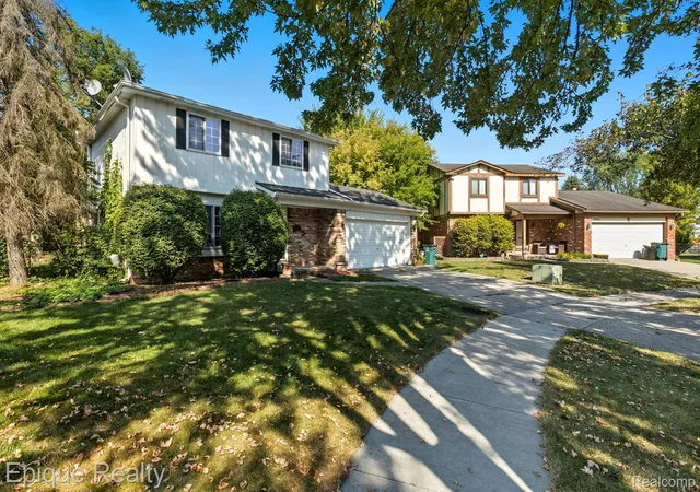 Photo 2 of Single family home for sale at 2263 Camilla Dr, Troy, MI 48083 | MLS# 20261071972 | Listing updated on 2026-09-10