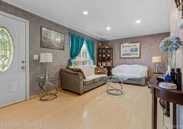 Photo 4 of Single family home for sale at 2263 Camilla Dr, Troy, MI 48083 | MLS# 20261071972 | Listing updated on 2026-09-10