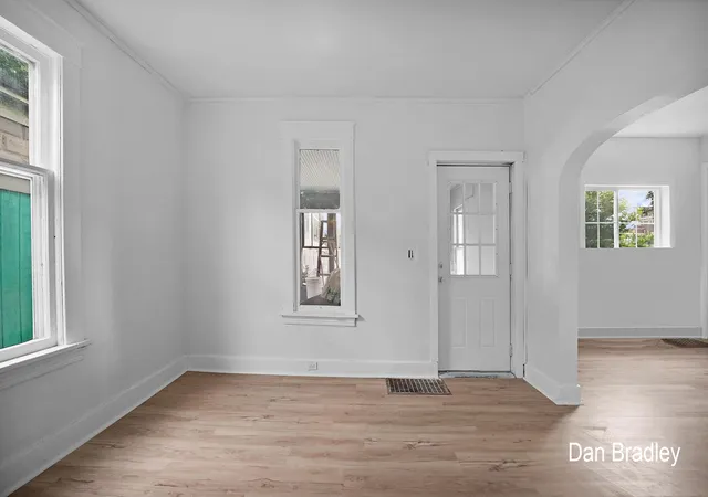 Photo 3 of Single family home for sale at 742 NW Myrtle St, Grand Rapids, MI 49504 | MLS# 65026047528 | Listing updated on 2026-10-07