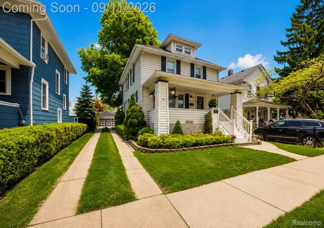 Photo 3 of Single family home for sale at 447 Maple St, Wyandotte, MI 48192 | MLS# 20261071978 | Listing updated on 2026-09-11