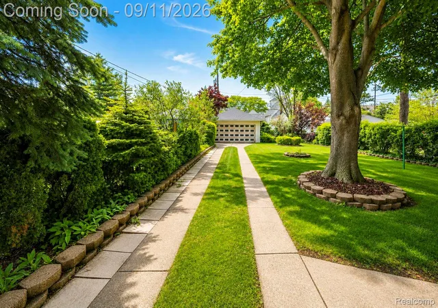 Photo 4 of Single family home for sale at 447 Maple St, Wyandotte, MI 48192 | MLS# 20261071978 | Listing updated on 2026-09-11