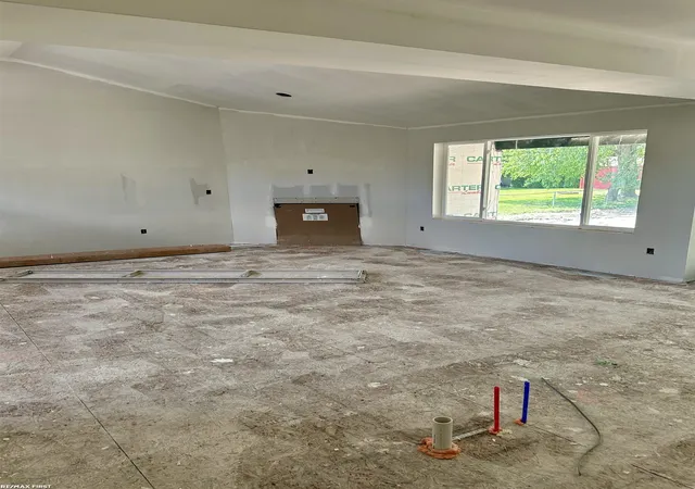 Photo 4 of Single family home for sale at 45215 Fairchild Rd, Macomb, MI 48042 | MLS# 58050221072 | Listing updated on 2026-09-09