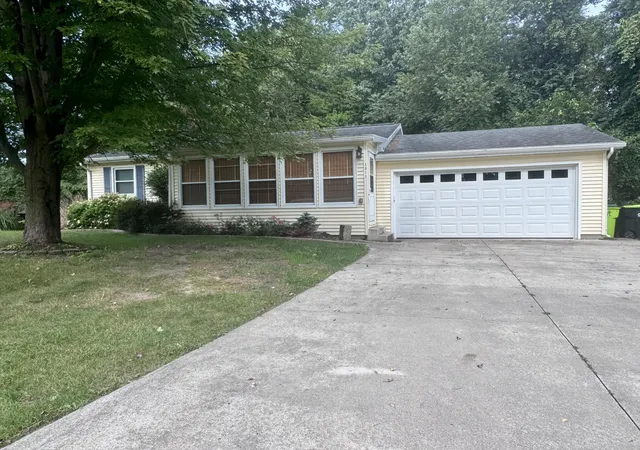 Photo 2 of Single family home for sale at 1311 Crescent St, Greenville, MI 48838 | MLS# 64026047533 | Listing updated on 2026-09-08
