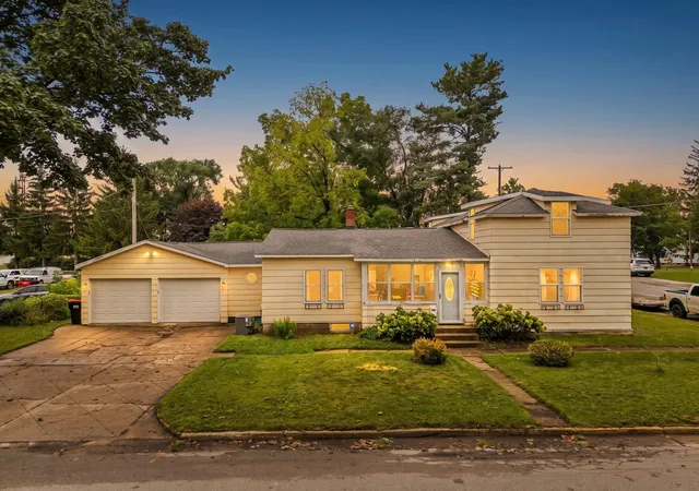 Single family home for sale at 139 W 5th Avenue, Reed City, MI 49677 | MLS# 78080073312