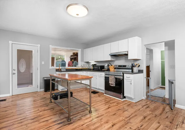 Photo 1 of Single family home for sale at 139 W 5th Avenue, Reed City, MI 49677 | MLS# 78080073312 | Listing updated on 2026-09-11