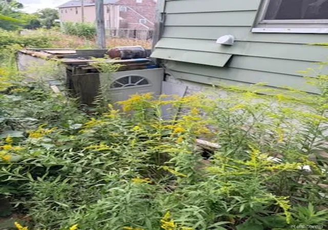 Photo 2 of Single family home for sale at 1799 Sheridan St, Detroit, MI 48214 | MLS# 20261071992 | Listing updated on 2026-09-09