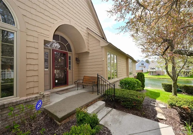 Photo 2 of Condo for sale at 618 Deauville Ln, Bloomfield Hills, MI 48304 | MLS# 20261071997 | Listing updated on 2026-09-13