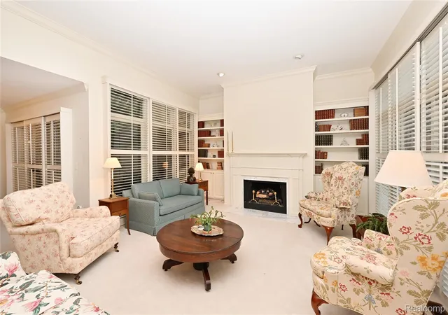 Listing Photo 5 - Condo for sale in building located at 618 Deauville Ln, Bloomfield Hills, MI 48304