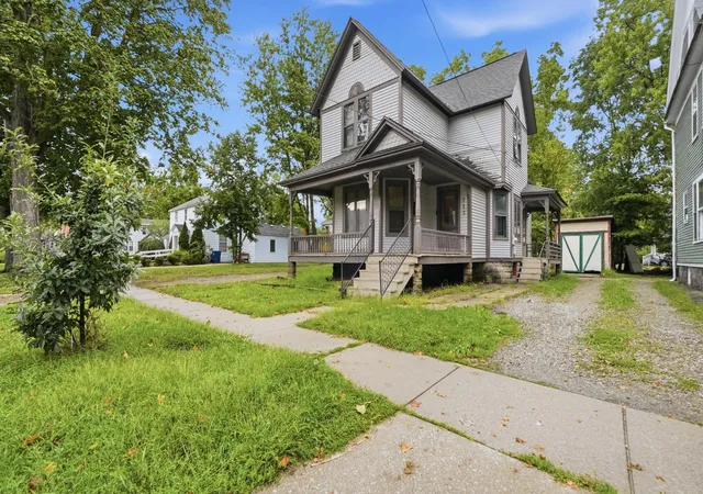 Photo 2 of Single family home for sale at 712 W Walnut St, Kalamazoo, MI 49007 | MLS# 71026047539 | Listing updated on 2026-09-08