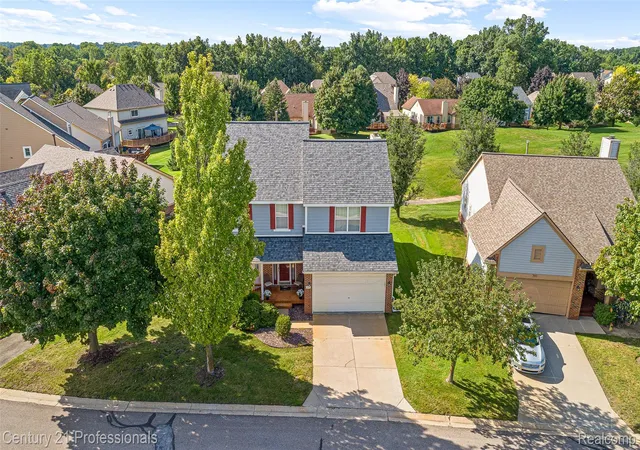 Photo 3 of Condo for sale at 30924 Tanglewood Dr, Novi, MI 48377 | MLS# 20261072003 | Listing updated on 2026-09-12