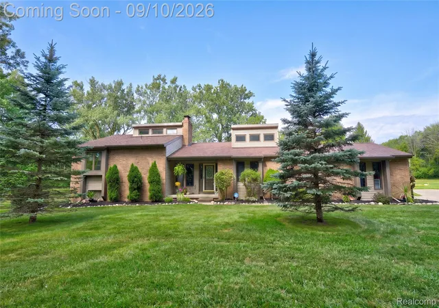Photo 2 of Single family home for sale at 2363 N Linden Rd, Flint, MI 48504 | MLS# 20261072009 | Listing updated on 2026-09-15