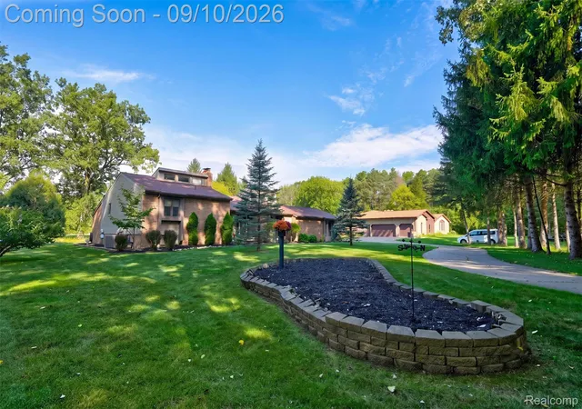Photo 4 of Single family home for sale at 2363 N Linden Rd, Flint, MI 48504 | MLS# 20261072009 | Listing updated on 2026-09-15