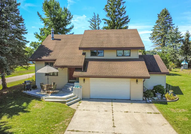 Photo 1 of Single family home for sale at 1030 N Par Dr, Weidman, MI 48893 | MLS# 65026047543 | Listing updated on 2026-09-09