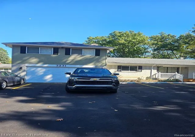 Photo 1 of Multi family home for sale at 3231 Union Lake Rd, Commerce Township, MI 48382 | MLS# 20261072011 | Listing updated on 2026-09-10