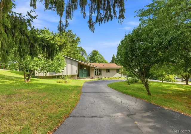 Photo 50 of Single family home for sale at 6579 Balmoral Ter, Clarkston, MI 48346 | MLS# 20261072014 | Listing updated on 2026-09-12