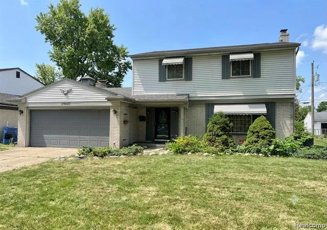 Photo 1 of Single family home for sale at 29687 Boewe Dr, Warren, MI 48092 | MLS# 20261072015 | Listing updated on 2026-09-12