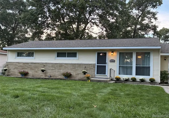 Photo 1 of Single family home for sale at 1702 Leif Ave, Norton Shores, MI 49441 | MLS# 20261072024 | Listing updated on 2026-09-14
