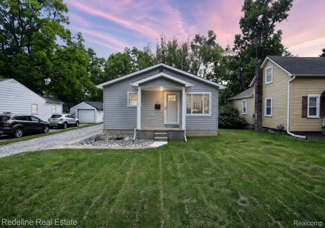 Photo 1 of Sale Pending at 818 E Cross St, Ypsilanti, MI 48198 | MLS# 20261072031 | Listing updated on 2026-09-13