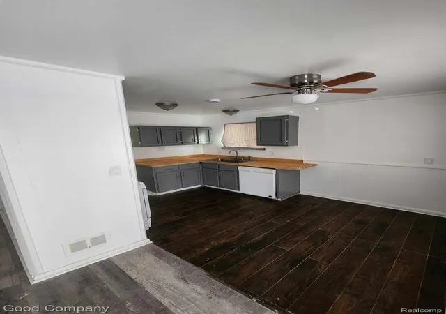 Photo 3 of Single family home for sale at 8645 Dodge Ave, Warren, MI 48089 | MLS# 20261072032 | Listing updated on 2026-09-09