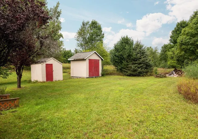 Photo 3 of Single family home for sale at 10810 S Orchard Way, Traverse City, MI 49684 | MLS# 78080073313 | Listing updated on 2026-09-11